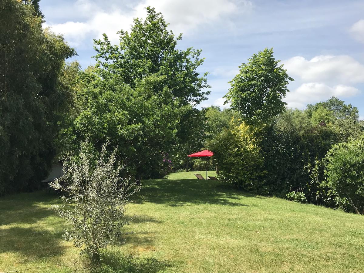Bed and Breakfast Les Arbres Rouges Sucé Exterior foto